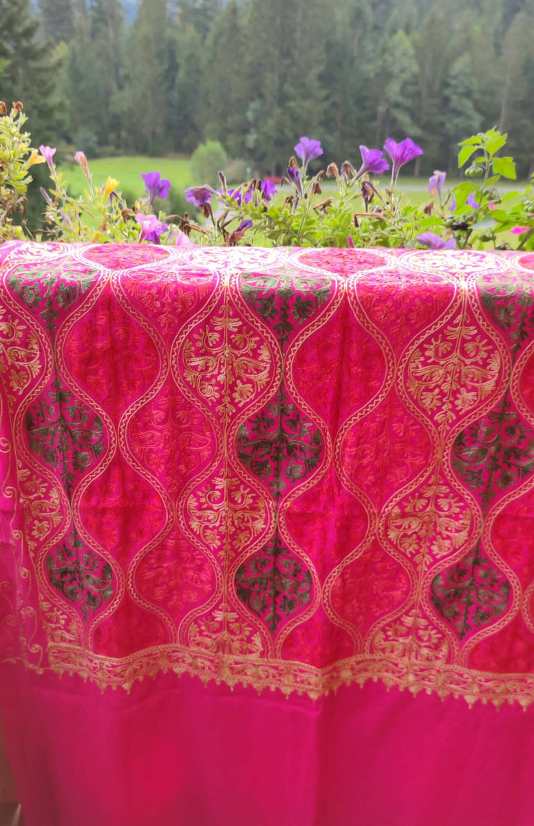 Shanila sjaal- handgemaakt en geborduurd- blue garden main image 1