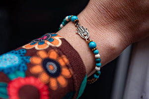 Handmade macrame stone bracelet-  turquoise