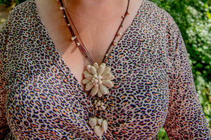 Handmade Macrame necklace - snow flower jewelry Tantilly 