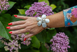 Handmade Macrame bracelet - mother of pearl jewelry Tantilly 