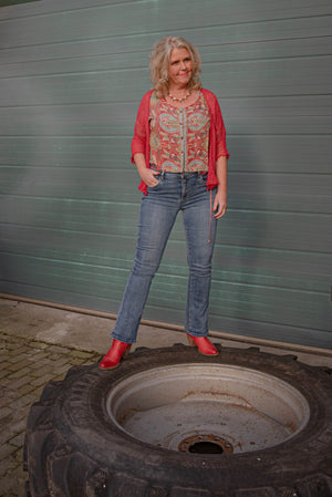 Moura blouse- handgemaakt door Tantilly- zijdemix red