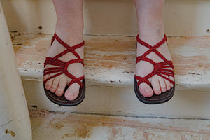 handgemaakte sandalen/ slippers- comfortabel- donker rood